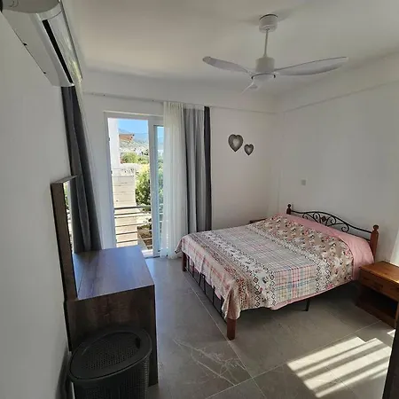 아파트 Tranquil Penthouse Turtle Bay Village Esentepe