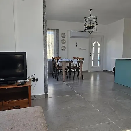 Tranquil Penthouse Turtle Bay Village Esentepe * Agios Georgios (Girne)