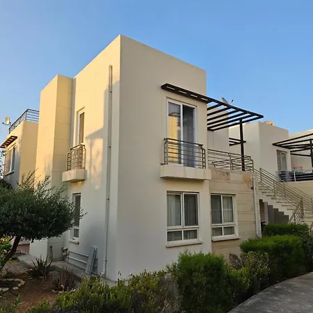 Tranquil Penthouse Turtle Bay Village Esentepe * Agios Georgios (Girne)